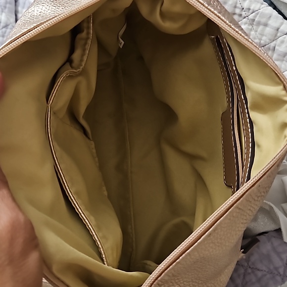 FREE NWOT 14×9.5 NWOT Gold sachel shoulderbag - Picture 2 of 9